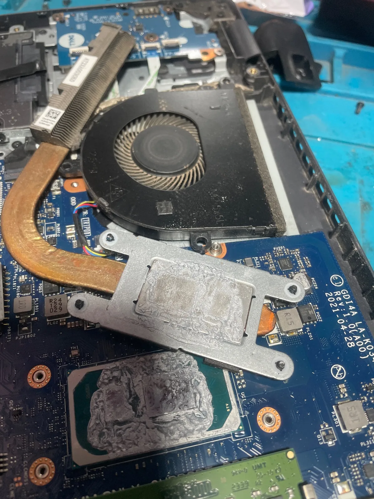 Dell Vostro — nuevo jack instalado