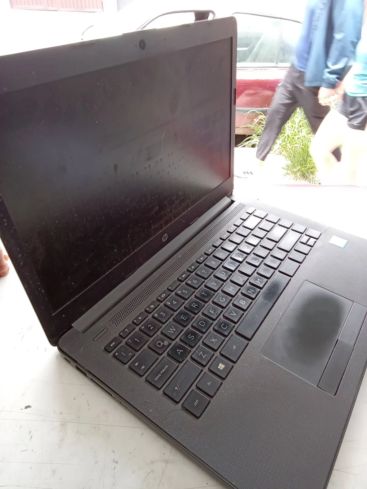 HP Core i5 bisagra izquierda — Reparación Oaxaca | Ciselaptop